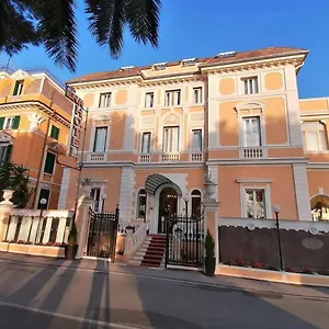 Hotel Ena